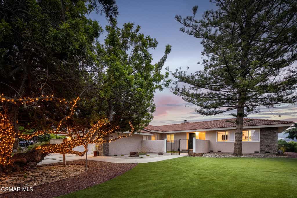 House in Thousand Oaks, California 11882665