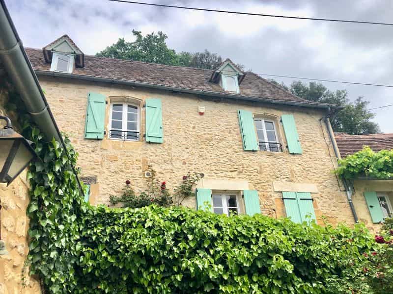 Talo sisään La Roque-Gageac, Nouvelle-Aquitaine 11882670