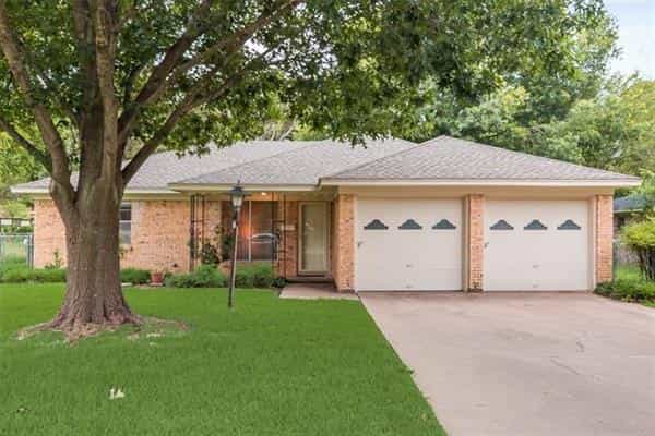 rumah dalam Bukit Cockrell, Texas 11882815