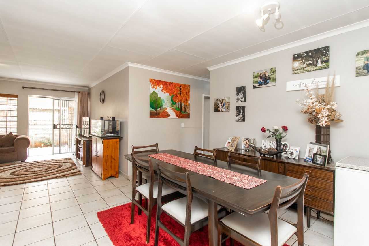 жилой дом в Pretoria, Gauteng 11883517