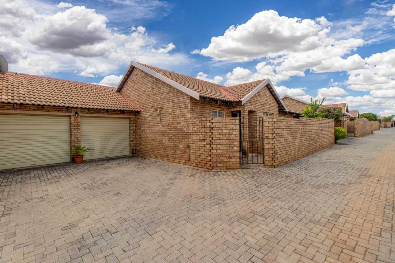 casa en Pretoria, Gauteng 11883517