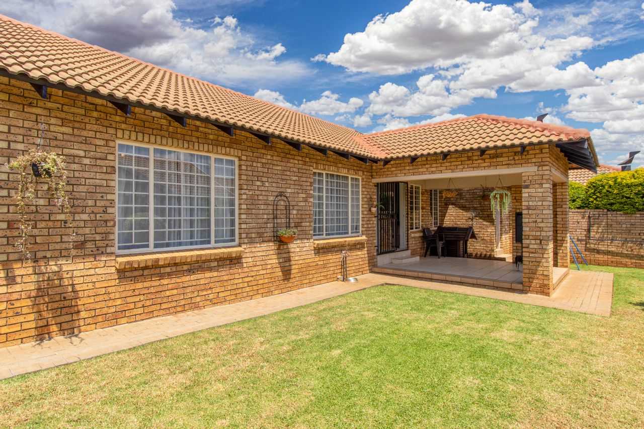 жилой дом в Pretoria, Gauteng 11883517