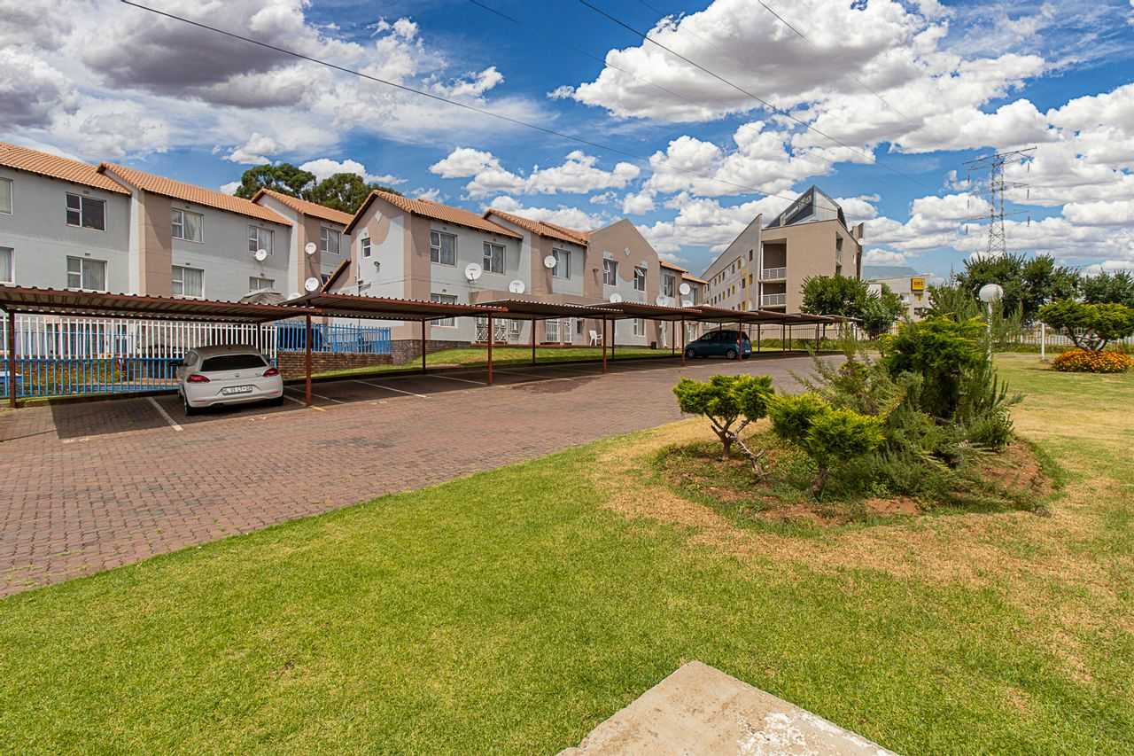 Condominium in Baragwanath, Gauteng 11883520