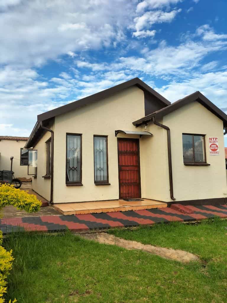 House in Westford, Gauteng 11883521