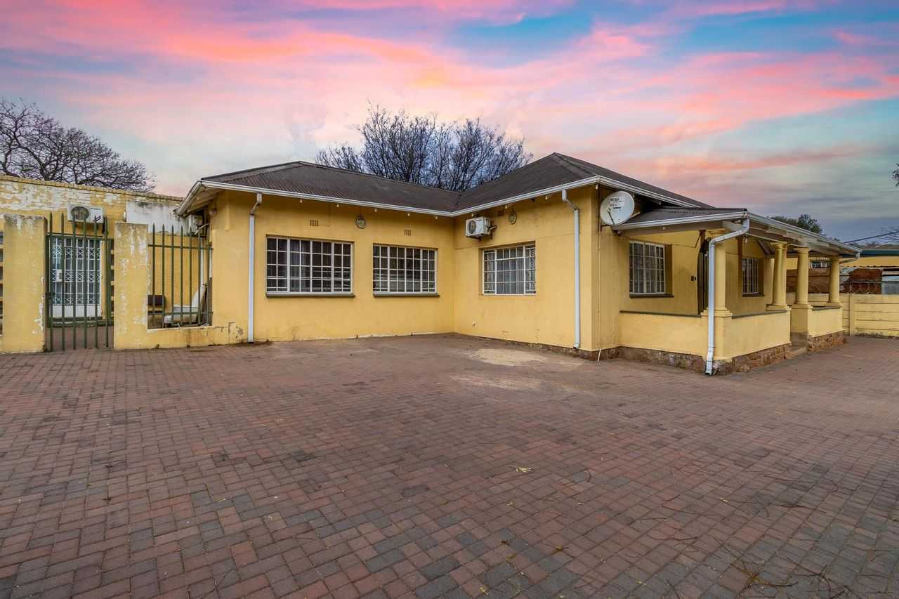 Haus im Johannesburg, Gauteng 11883529