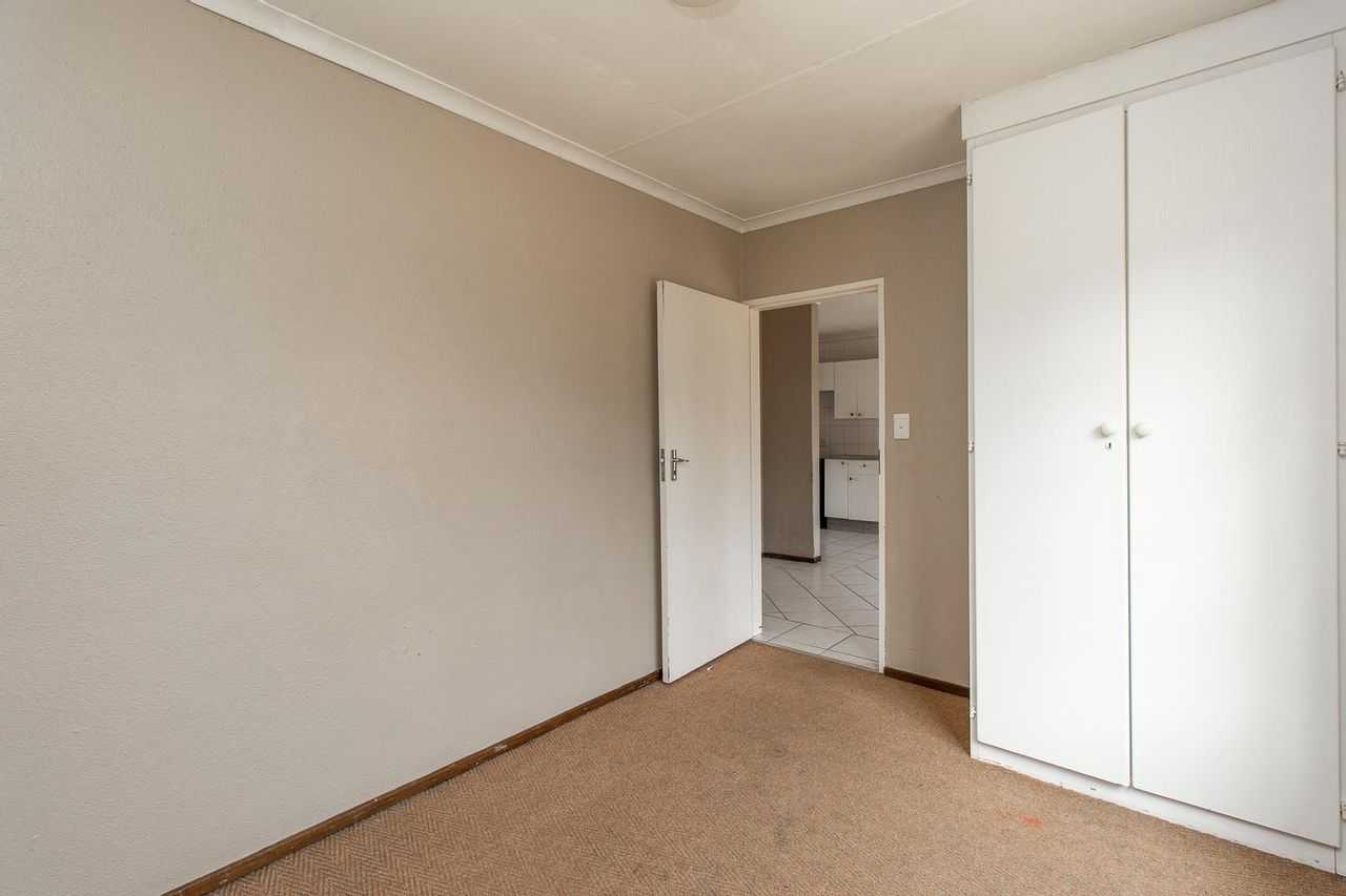 公寓 在 Roodepoort, Gauteng 11883533
