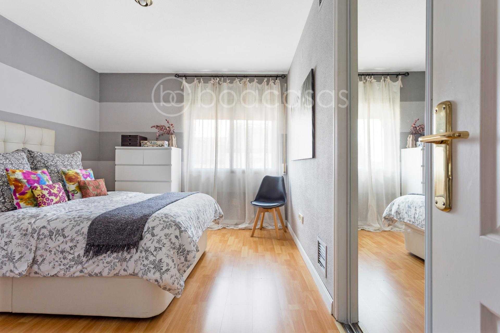 Condominium in Galapagar, Comunidad de Madrid 11883623
