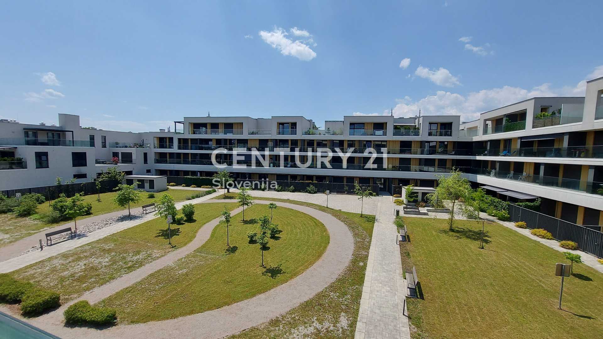 Condominium in Kozarje, Ljubljana 11883630