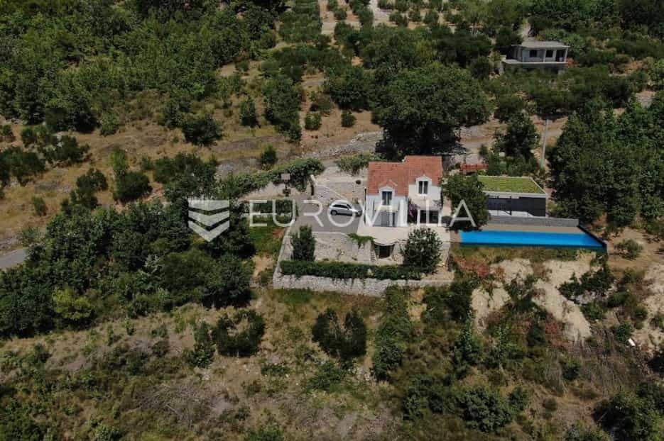 House in Jesenice, Splitsko-dalmatinska županija 11883969
