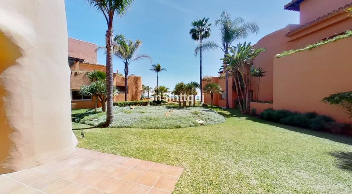 Condominium in Marbella, Andalusia 11884590