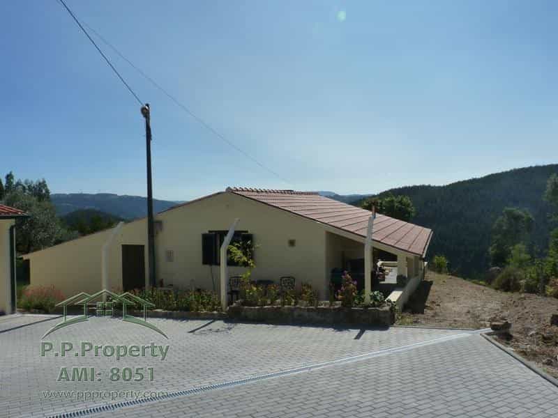 House in Figueiro dos Vinhos, Leiria 11884646