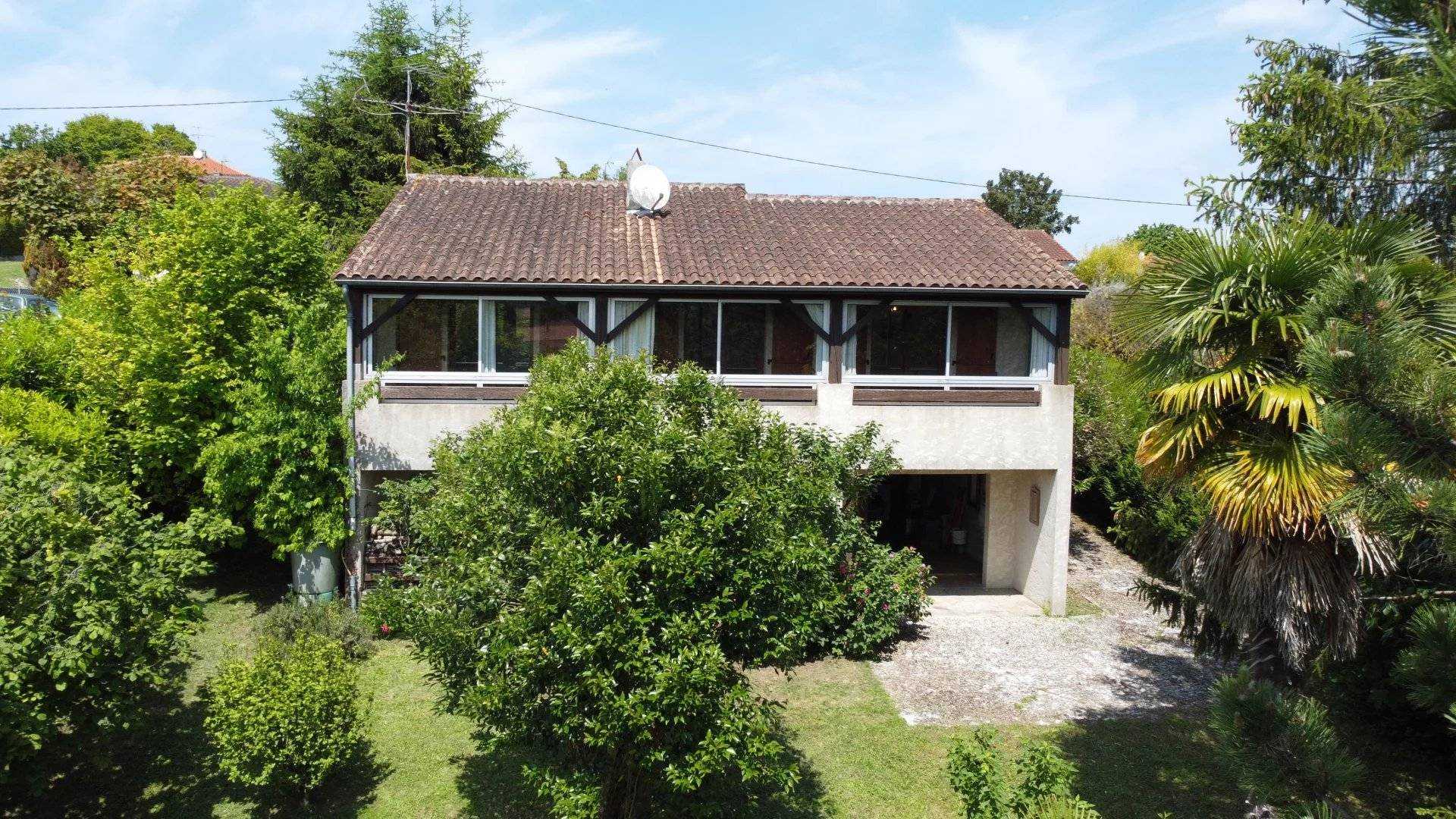 Hus i Montmoreau, Nouvelle-Aquitaine 11884657