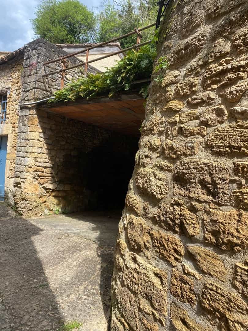 Pengecer di Saint-Cyprien, Nouvelle-Aquitaine 11884694