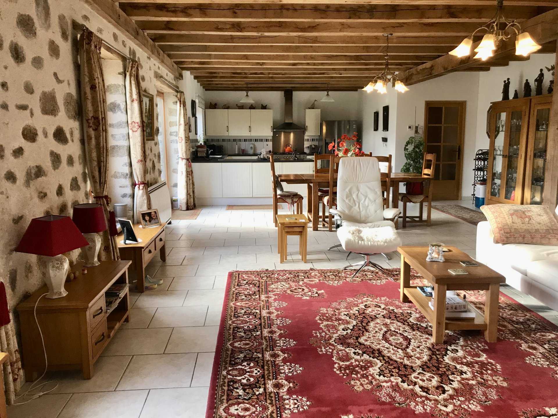 House in Bussiere-Poitevine, Nouvelle-Aquitaine 11884733