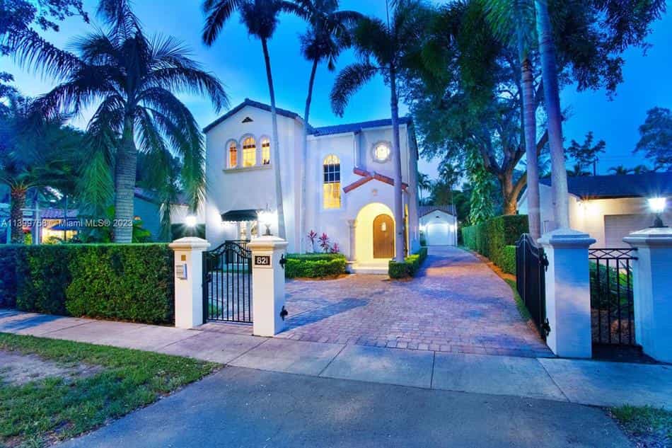 Eigentumswohnung im West Miami, Florida 11885421