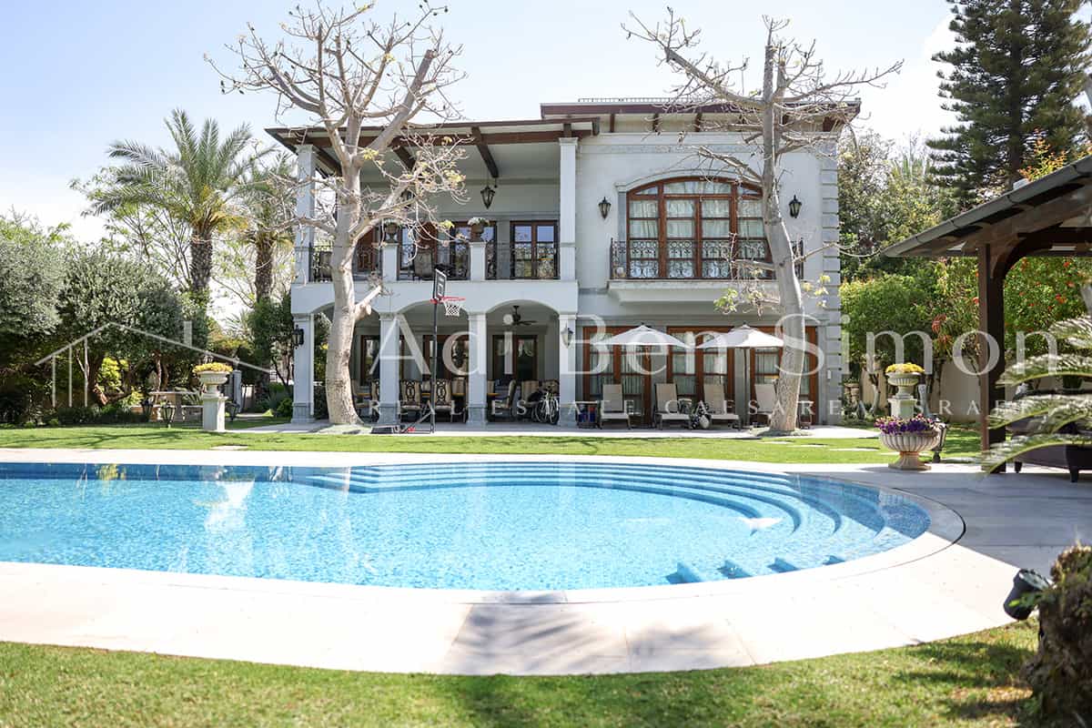 House in Qesarya, Haifa 11885675