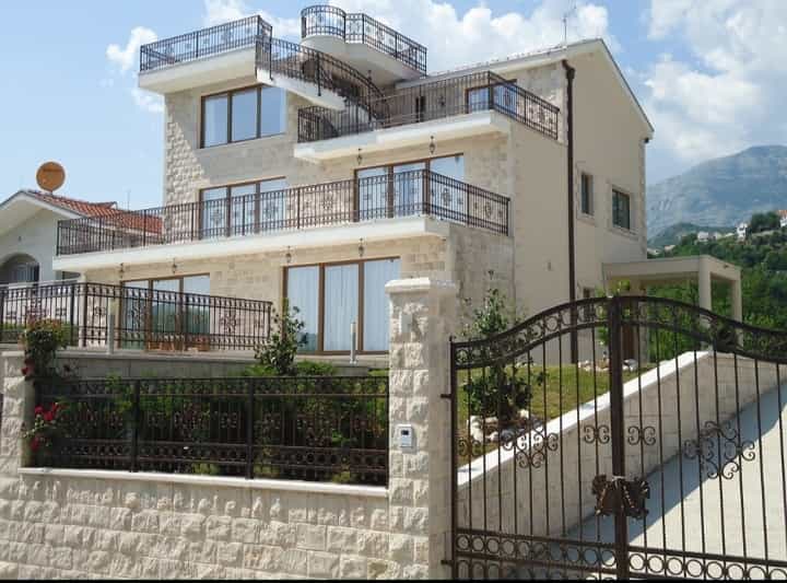 Multiple Houses in Herceg Novi, Herceg Novi 11885951