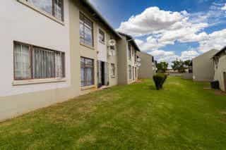 Condominium in Johannesburg, 34 Van Gelder Road 11885962