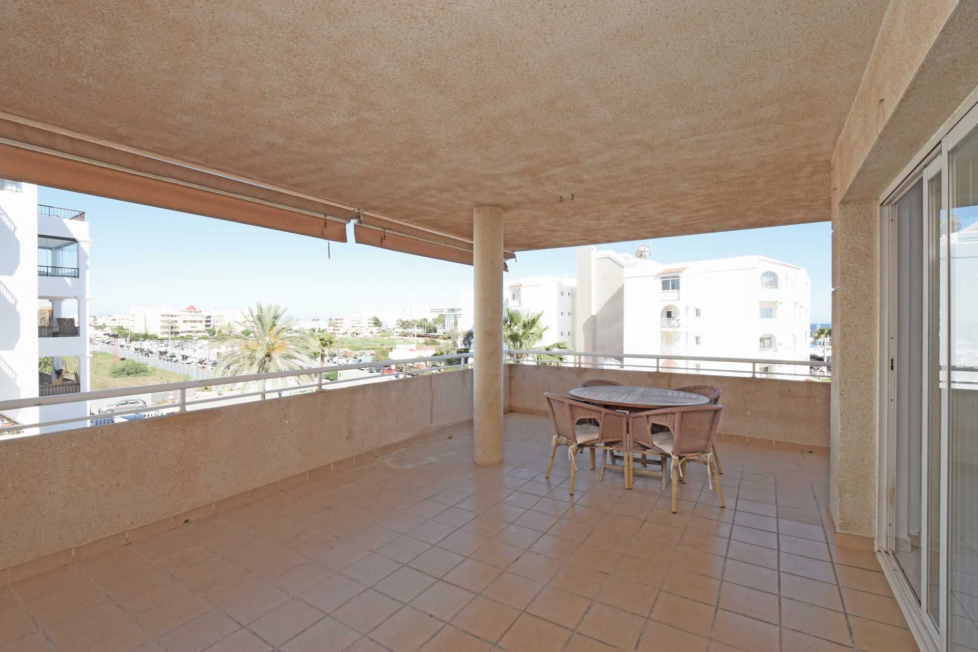 Condominium in Santa Eulària des Riu, Balearic Islands 11886078