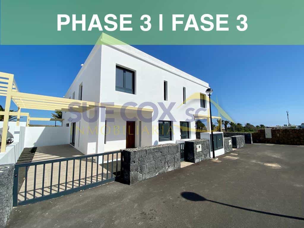 House in Teguise, Canary Islands 11886768