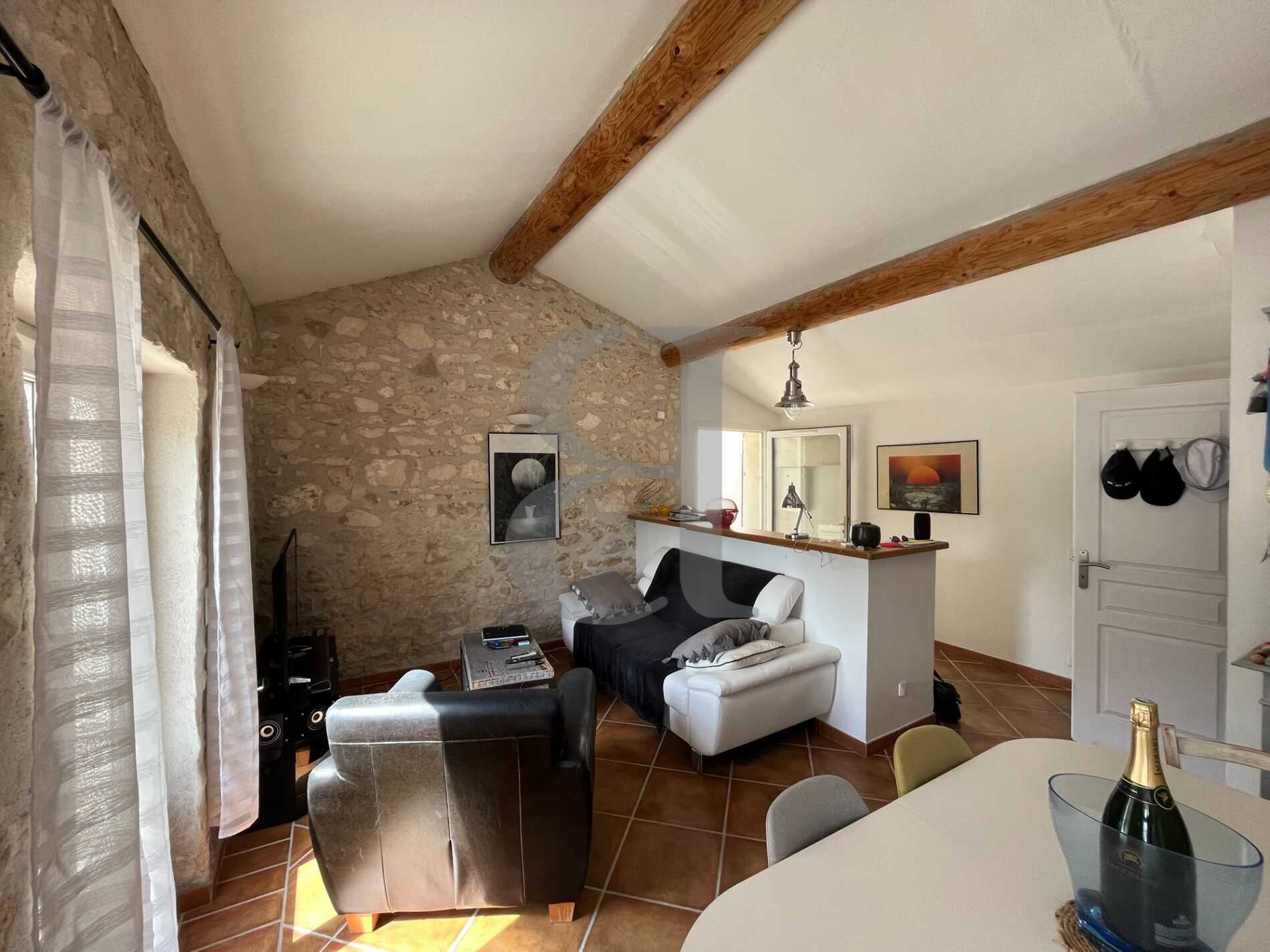 Dom w Pernes-les-Fontaines, Provence-Alpes-Côte d'Azur 11886777
