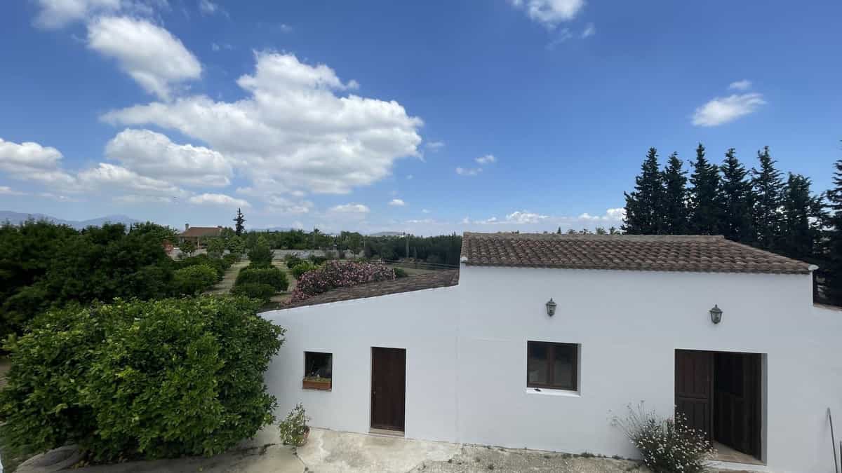 casa no Alhaurín el Grande, Andaluzia 11886999