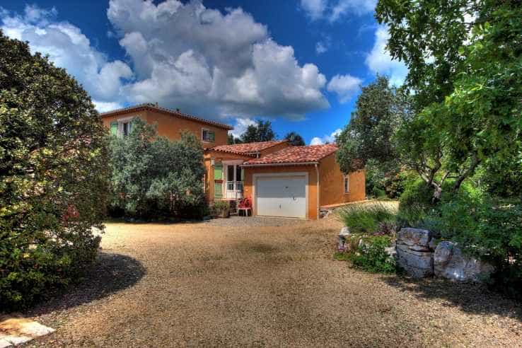 Hus i Regusse, Provence-Alpes-Cote d'Azur 11888222
