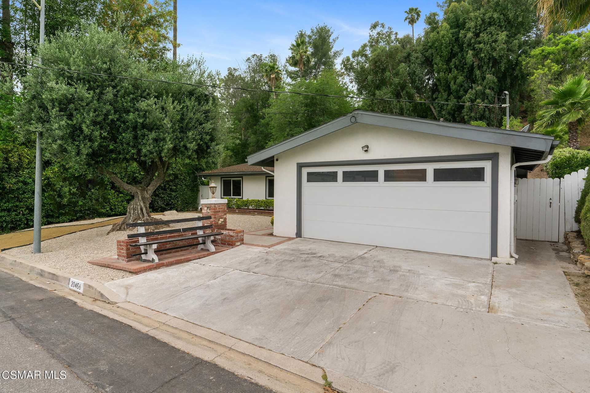 House in Sylvia Park, California 11888233