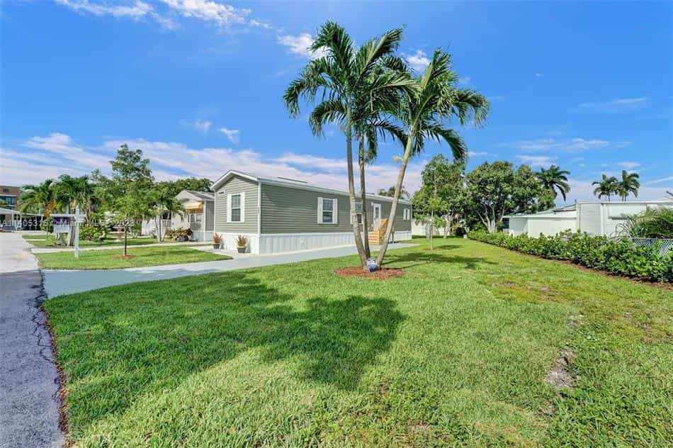 Condominium in Dania Beach, Florida 11888316