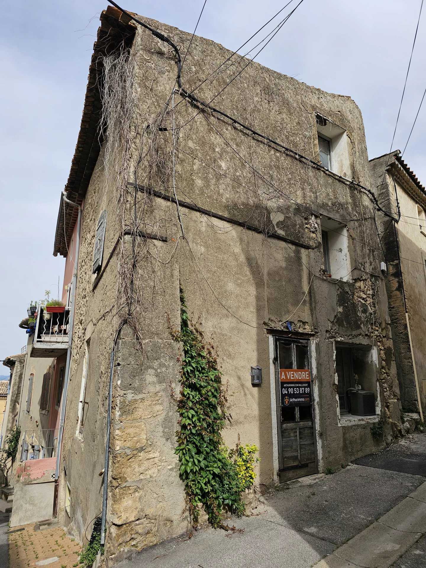House in Mallemort, Provence-Alpes-Cote d'Azur 11888361
