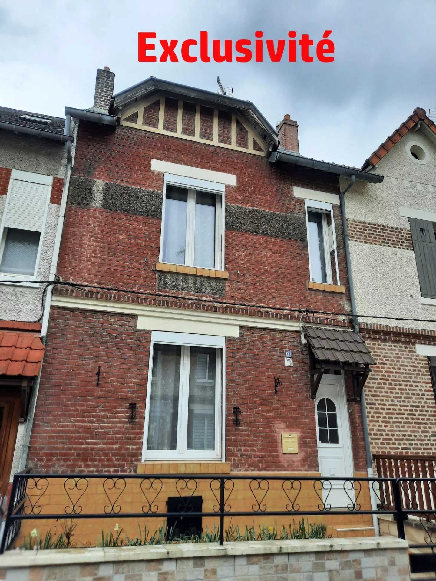 House in Saint-Quentin, Hauts-de-France 11888523