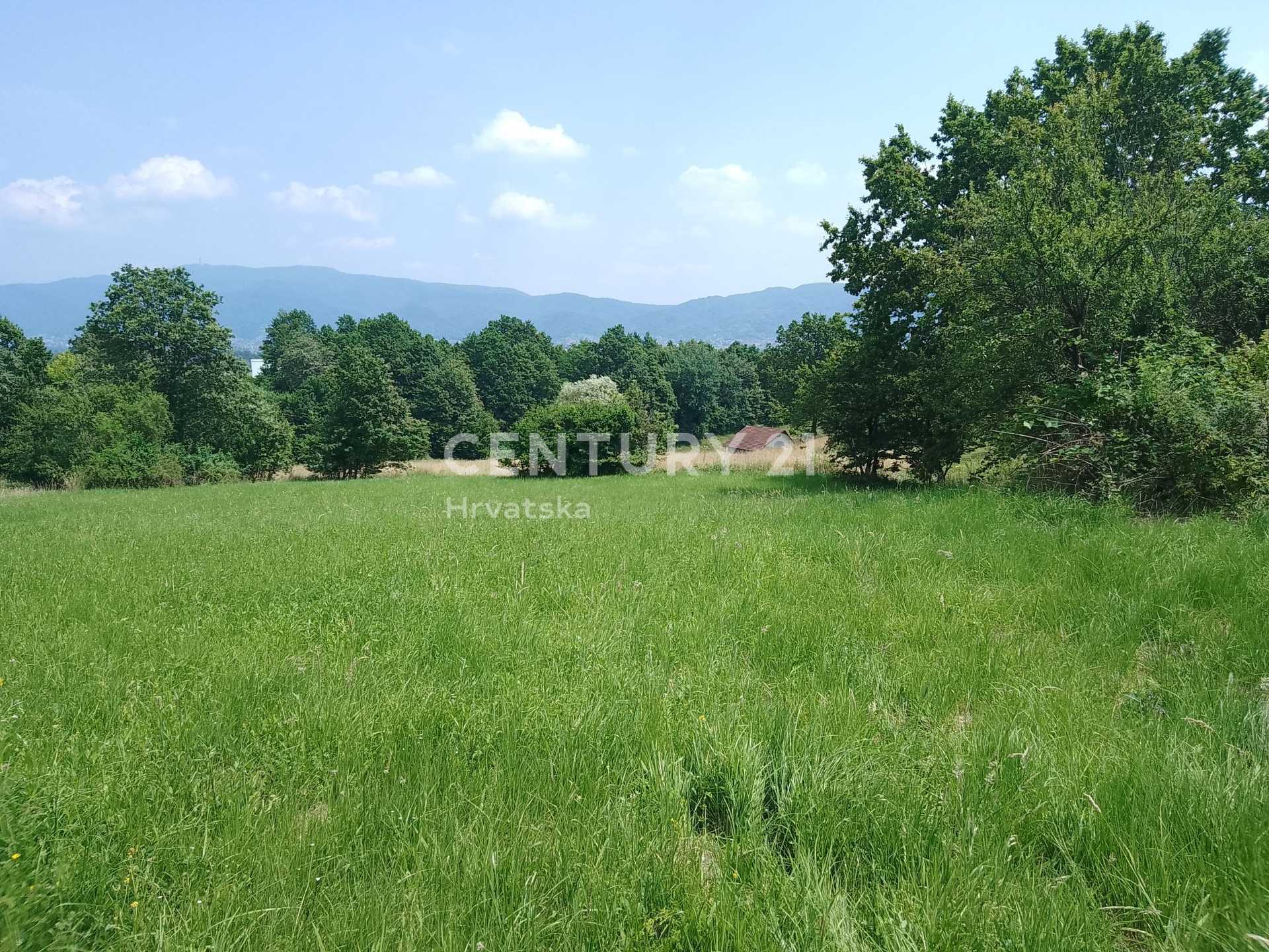 Tanah dalam Zapresic, Zagrebacka Zupanija 11888926