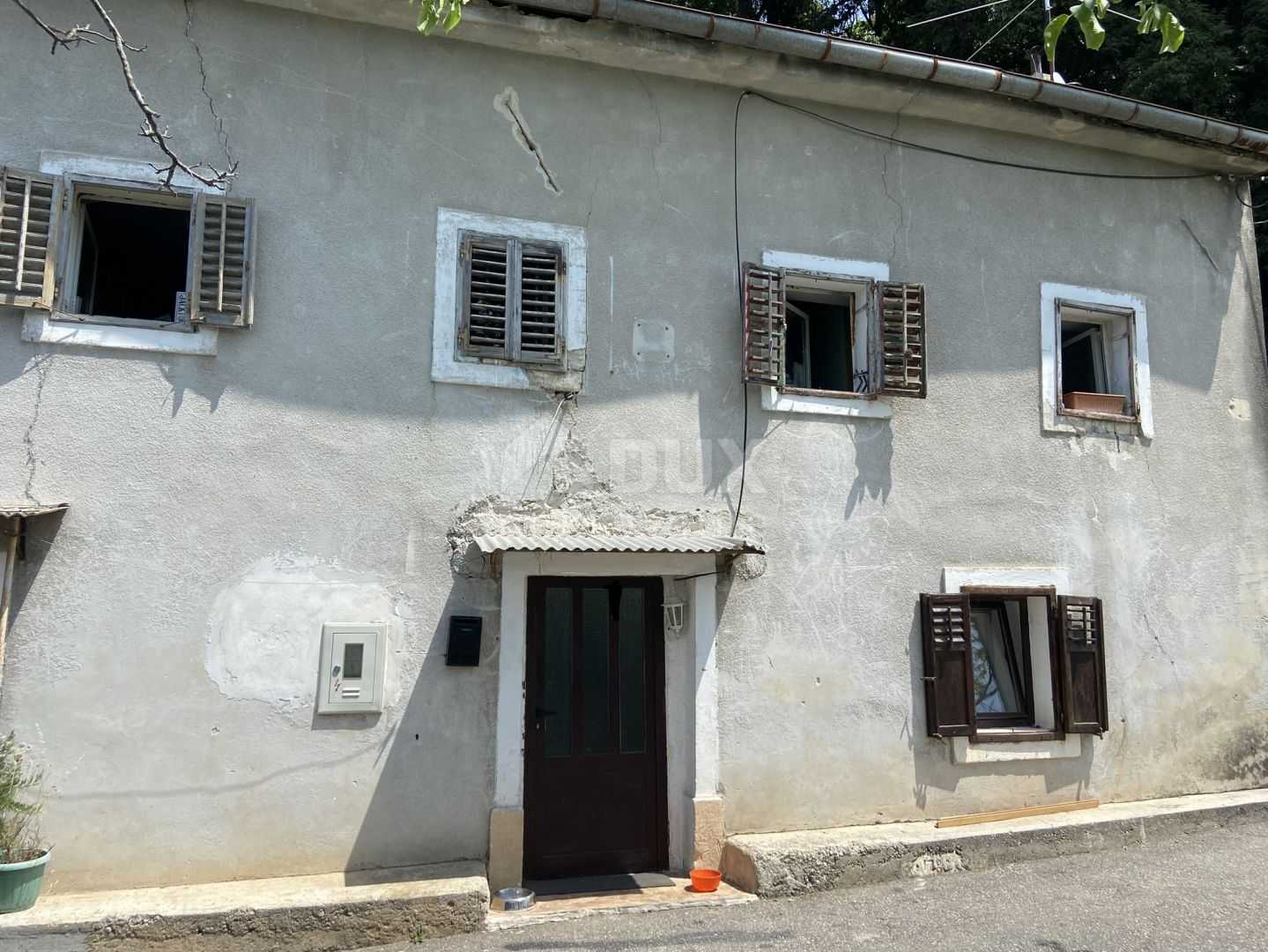 房子 在 Draga, Primorsko-Goranska Zupanija 11888991
