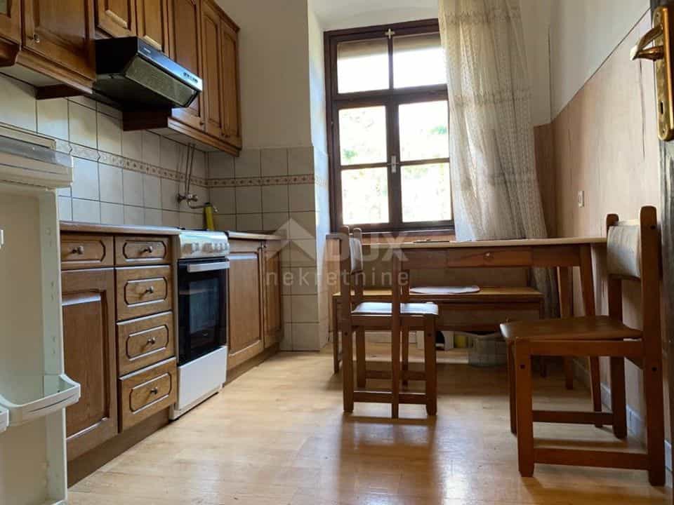 Condominio en Mrkopalj, Primorsko-Goranska Županija 11888993