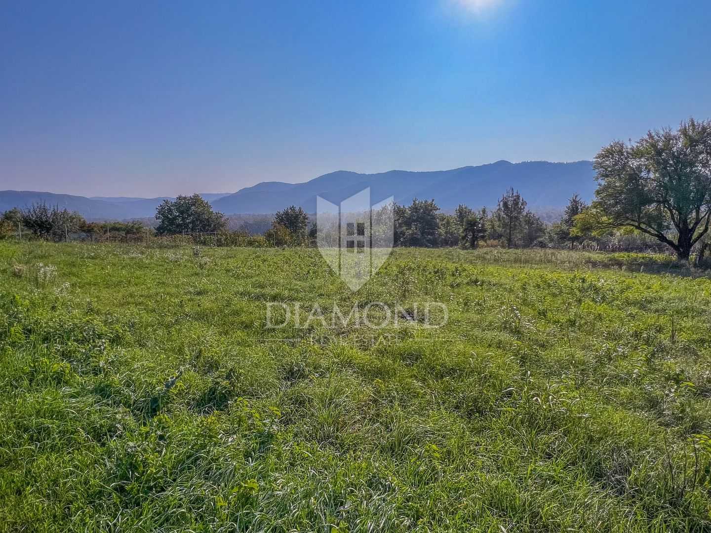 Land im Oprtalj, Istria County 11889449
