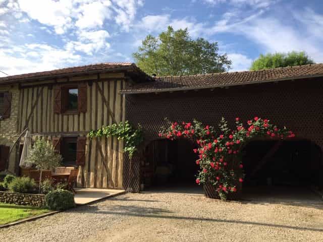 Huis in Castelnau-Magnoac, Occitanië 11889530