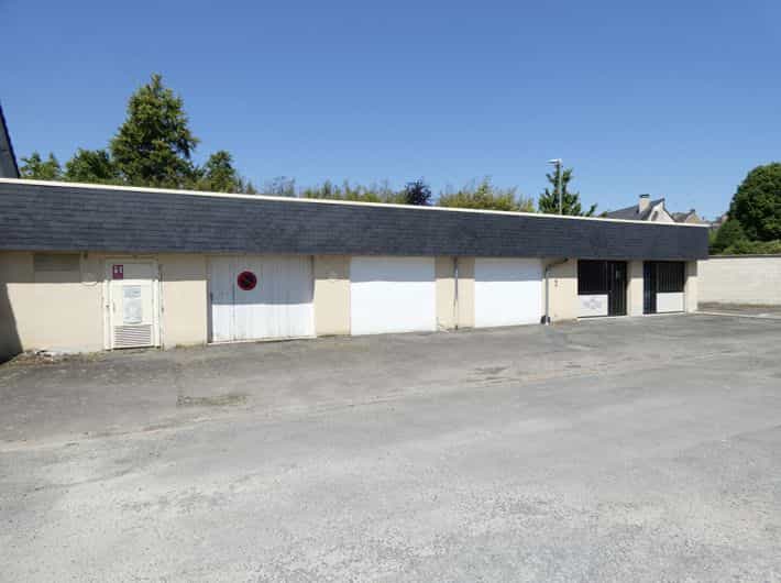 rumah dalam Saint-Hilaire-du-Harcouet, Normandie 11889601