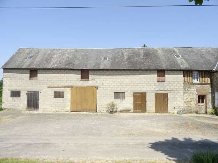 rumah dalam Saint-Georges-de-Rouelley, Normandie 11889617