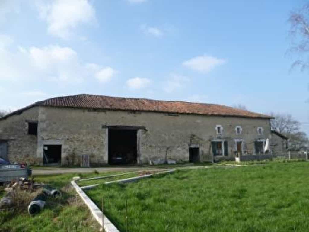 Hus i Roumazieres, Nouvelle-Aquitaine 11890284