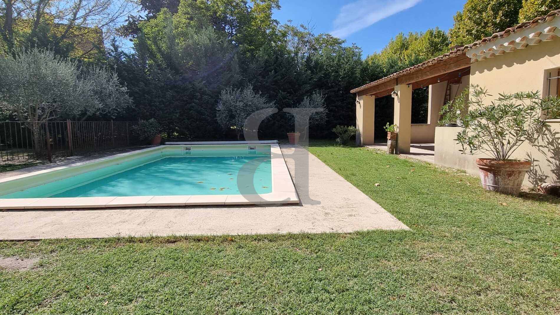Hus i Mazan, Provence-Alpes-Cote d'Azur 11890285