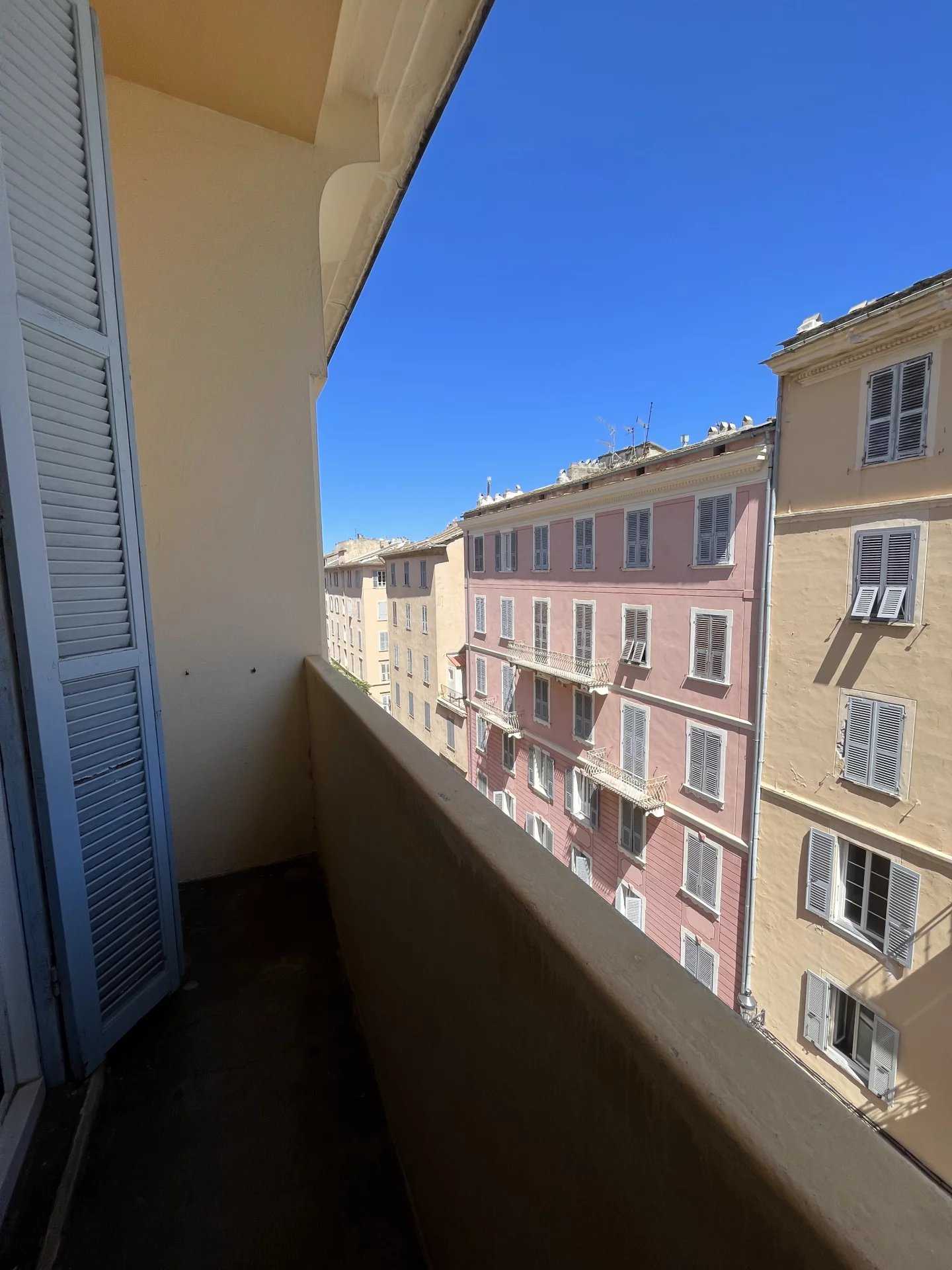 Condominium in Bastia, Haute-Corse 11891125