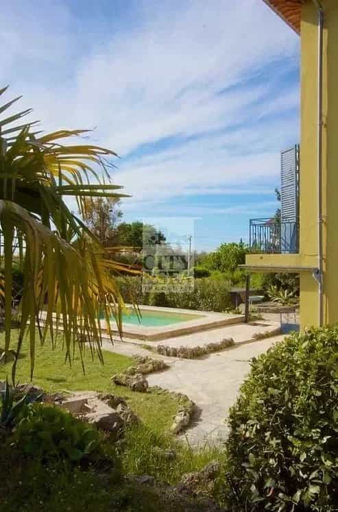 House in Grasse, Provence-Alpes-Cote d'Azur 11891149