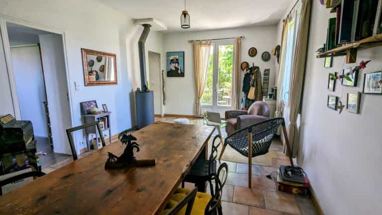 Talo sisään Noves, Provence-Alpes-Cote d'Azur 11891825