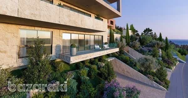 Condominium in Agios Tychon, Larnaka 11893386
