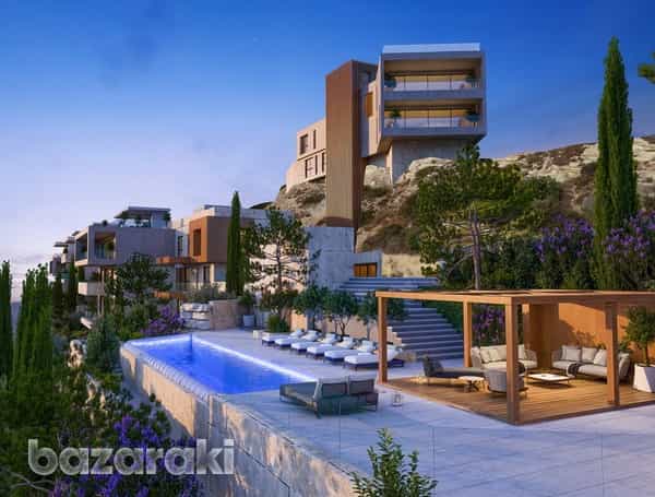 Condominium in Agios Tychon, Larnaca 11894258