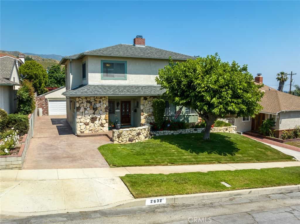 House in Burbank, California 11896913