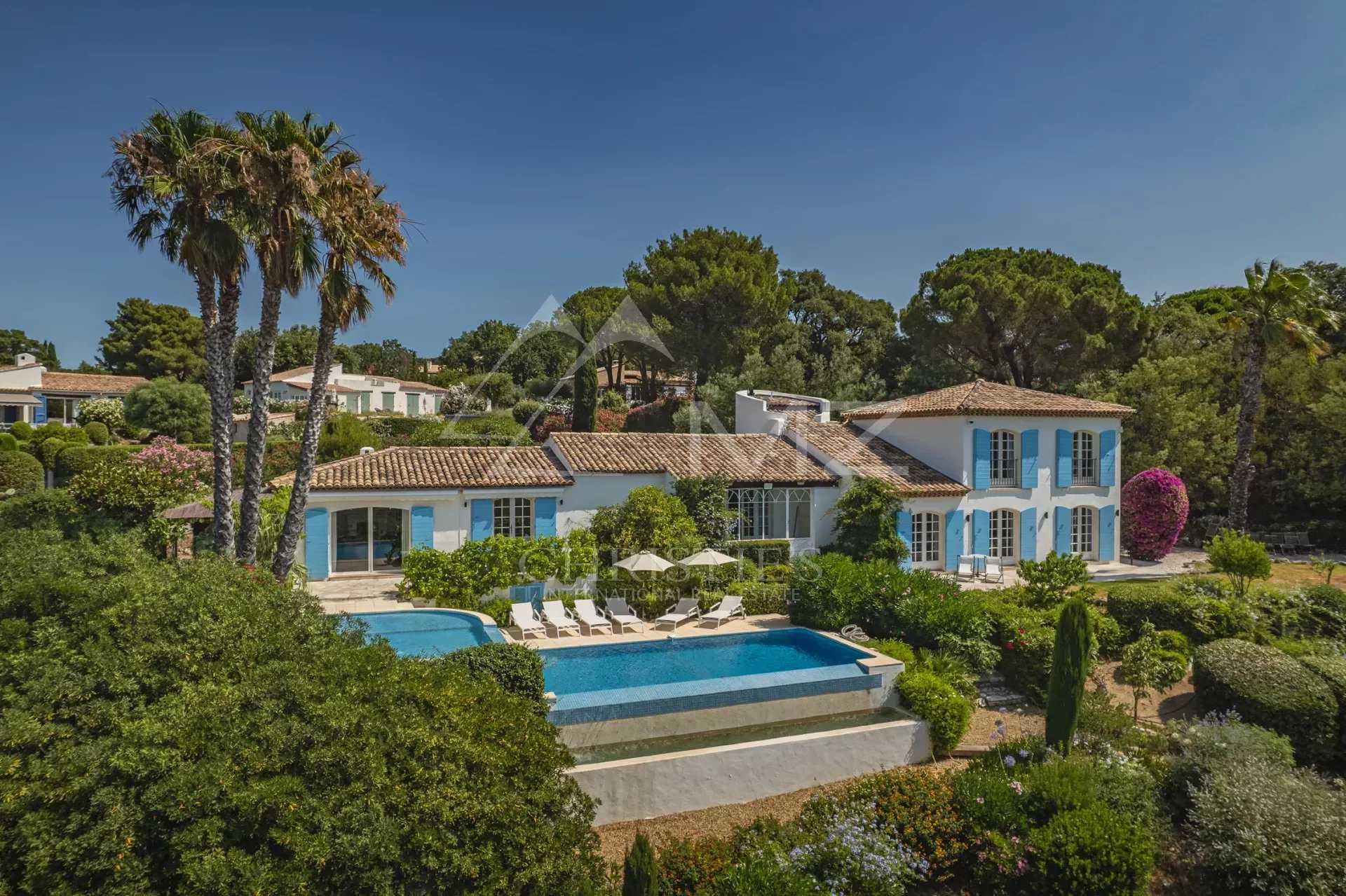 Rumah di Grimaud, Provence-Alpes-Cote d'Azur 11897028