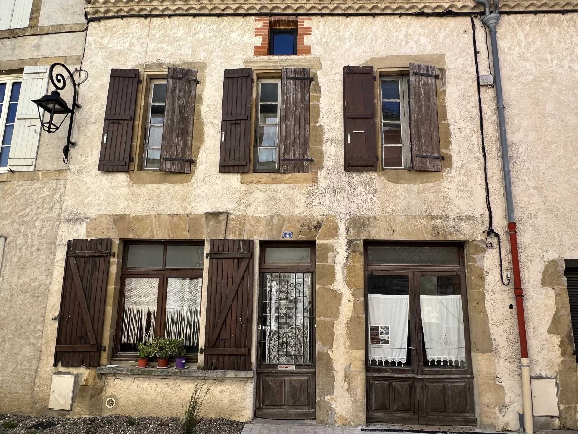 Multiple Houses in Aignan, Occitanie 11897112