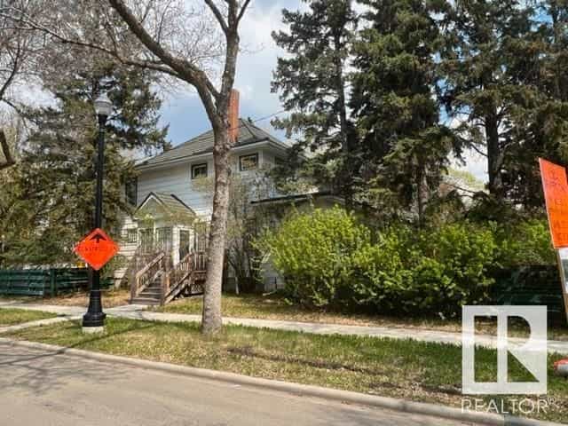 House in Edmonton, 10209 138 Street Northwest 11897287