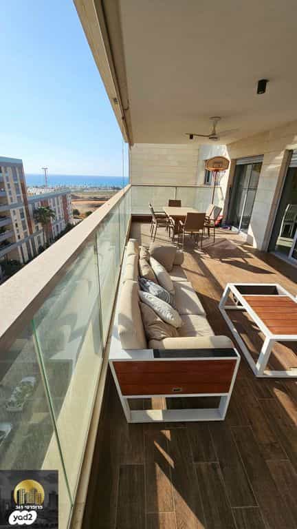 Condominium in Tel Aviv-Yafo, 9 Amir Gilbo'a Street 11897359
